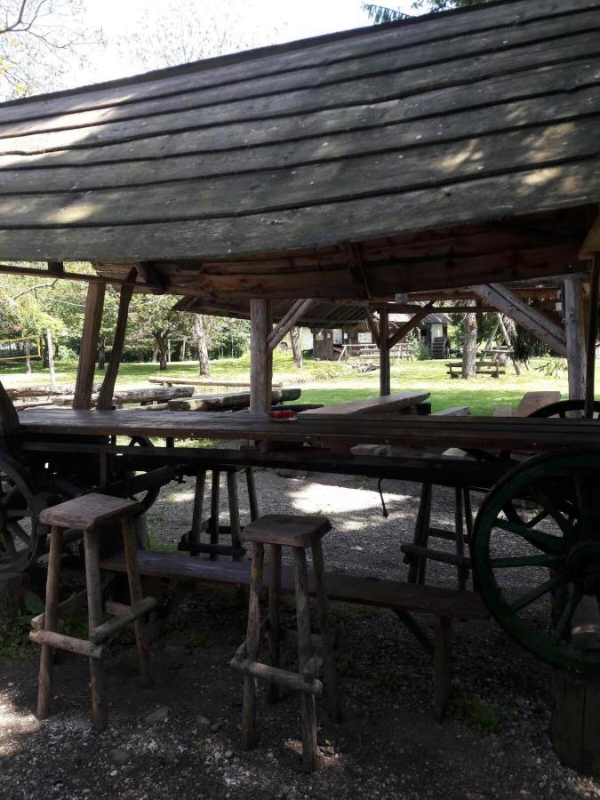 Kamp Na Otoku - Ljubno Ob Savinji Ξενοδοχείο Εξωτερικό φωτογραφία