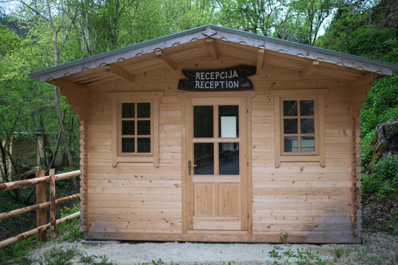 Kamp Na Otoku - Ljubno Ob Savinji Ξενοδοχείο Εξωτερικό φωτογραφία
